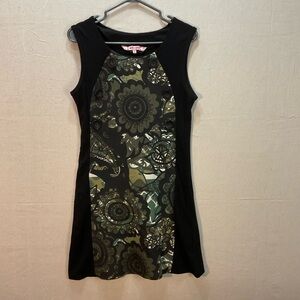 SMASH Floral Mandela Shift Dress- Medium A++ Designed in BARCELONA